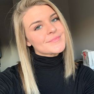 Meet your Posher, Dana